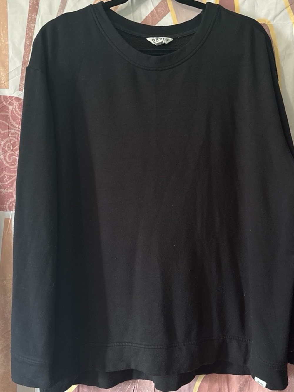 Orvis Women’s Black Long-Sleeve Crewneck loose comfy sweater